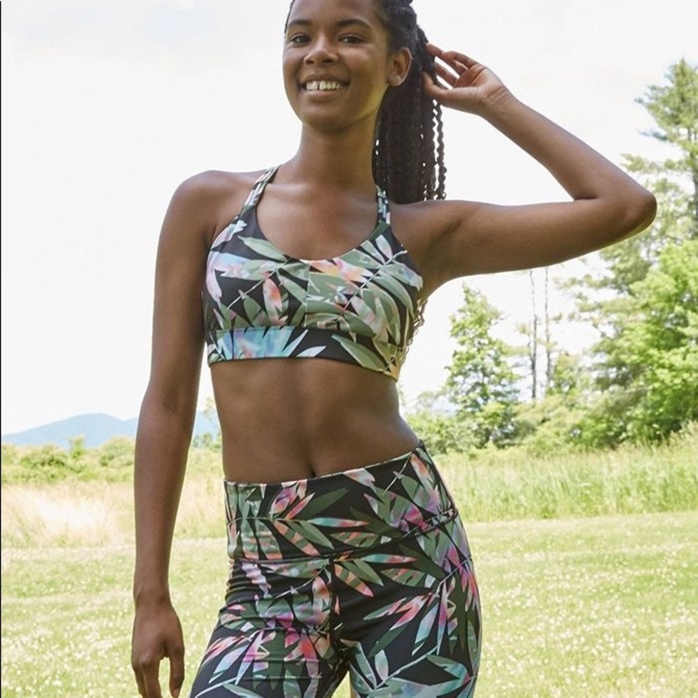 NWOT- Joylab Palm Braided Sports Bra